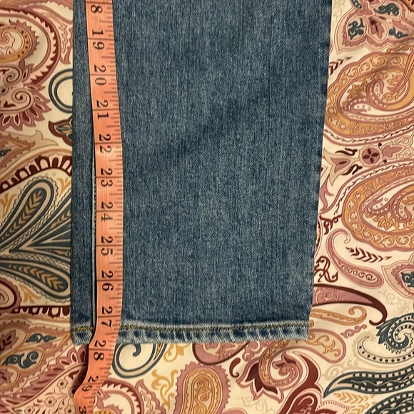 NWT Aritzia Arlo high rise straight jean size 24x28 - Picture 8 of 9